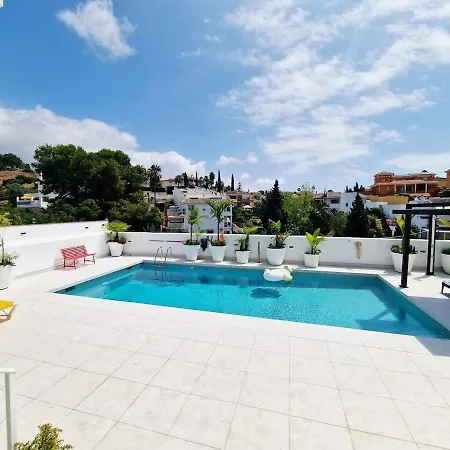 Apartment Urogallos Poolside Retreat 2br, 2 Baths & Shared Pool