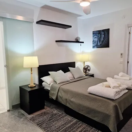 Apartment Urogallos Poolside Retreat 2br, 2 Baths & Shared Pool